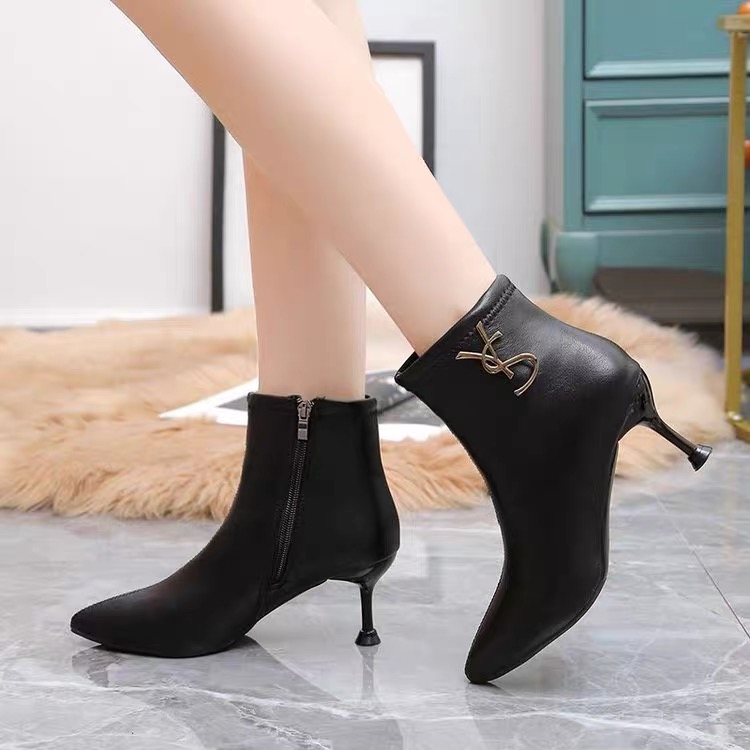 尖头短靴女百搭细跟瘦瘦靴马丁靴