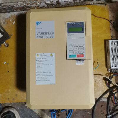 676GL5-JJ 变频器 安川 15KW 400V 工控调速装置议价维修