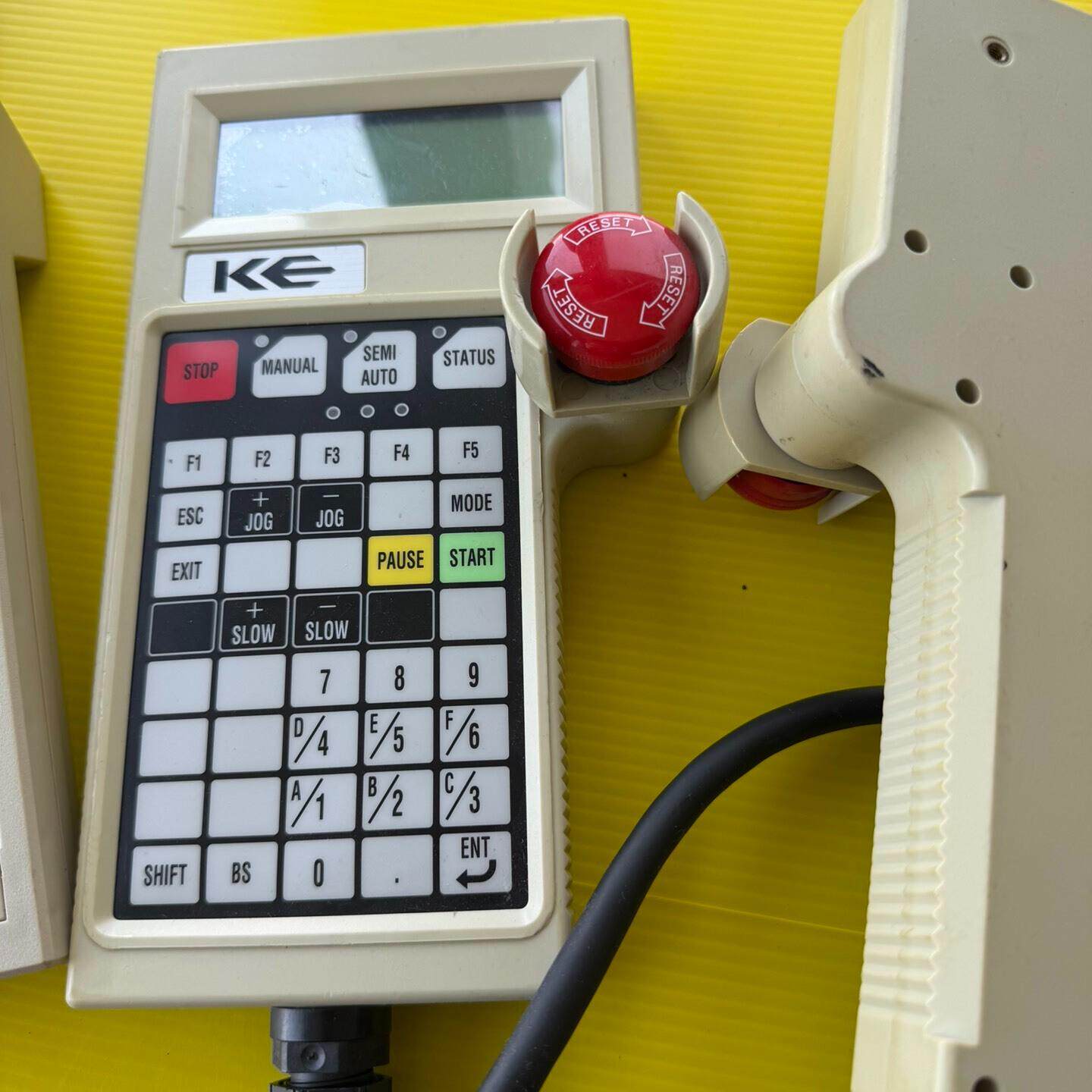 K3AX-085 控制盒 KE DYNAX带线手持操作手柄议价维修