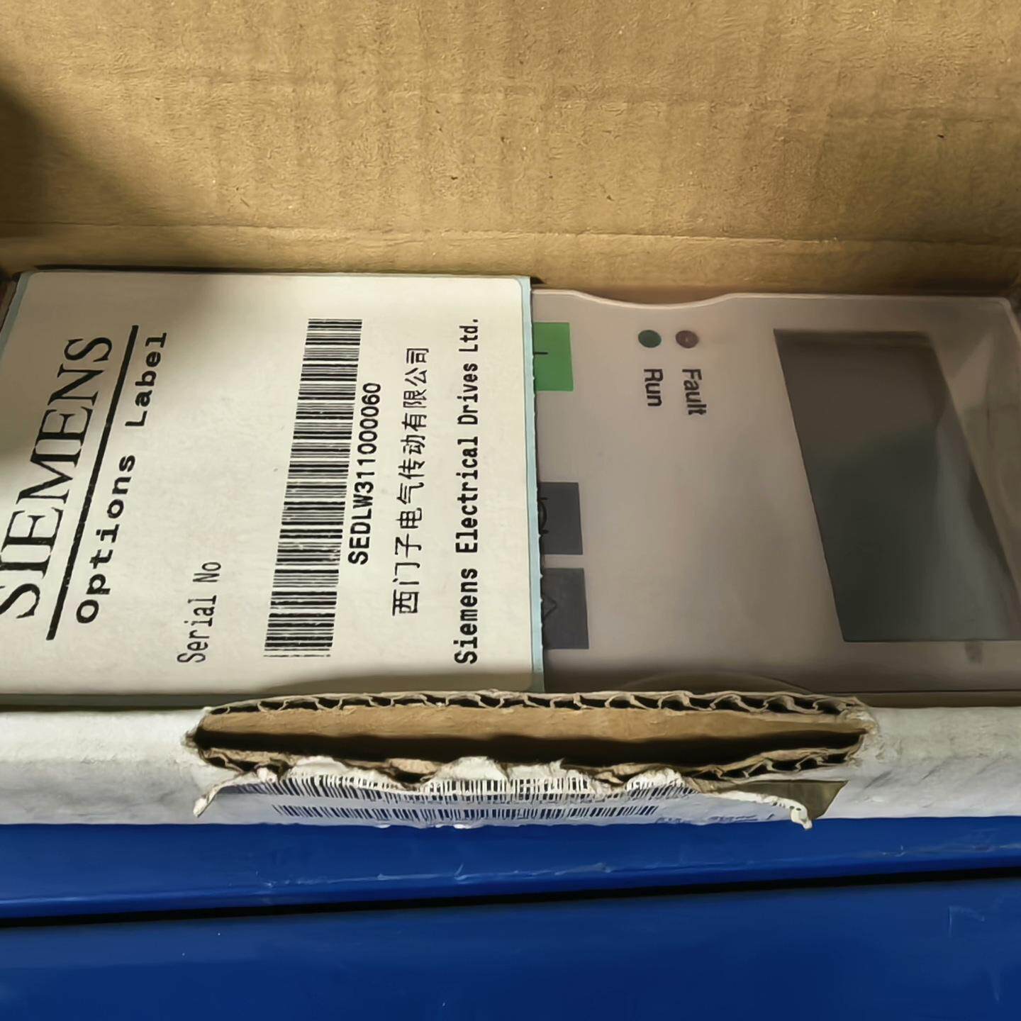 6SE7090-0XX84-2FK0 驱动操作面板 工控自动化配件议价维修