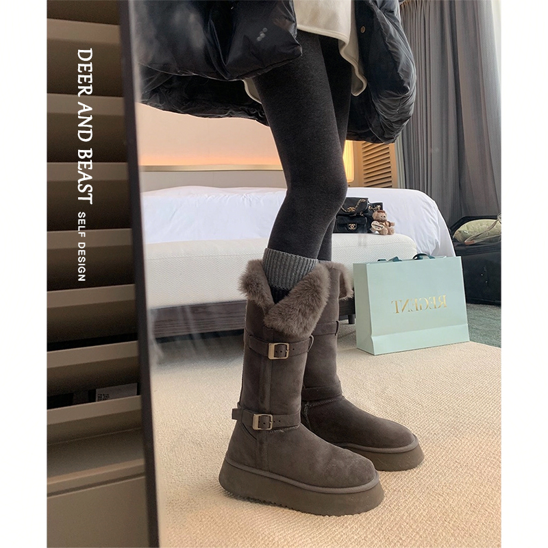 羊皮版灰色扣带厚底毛毛翻边雪地