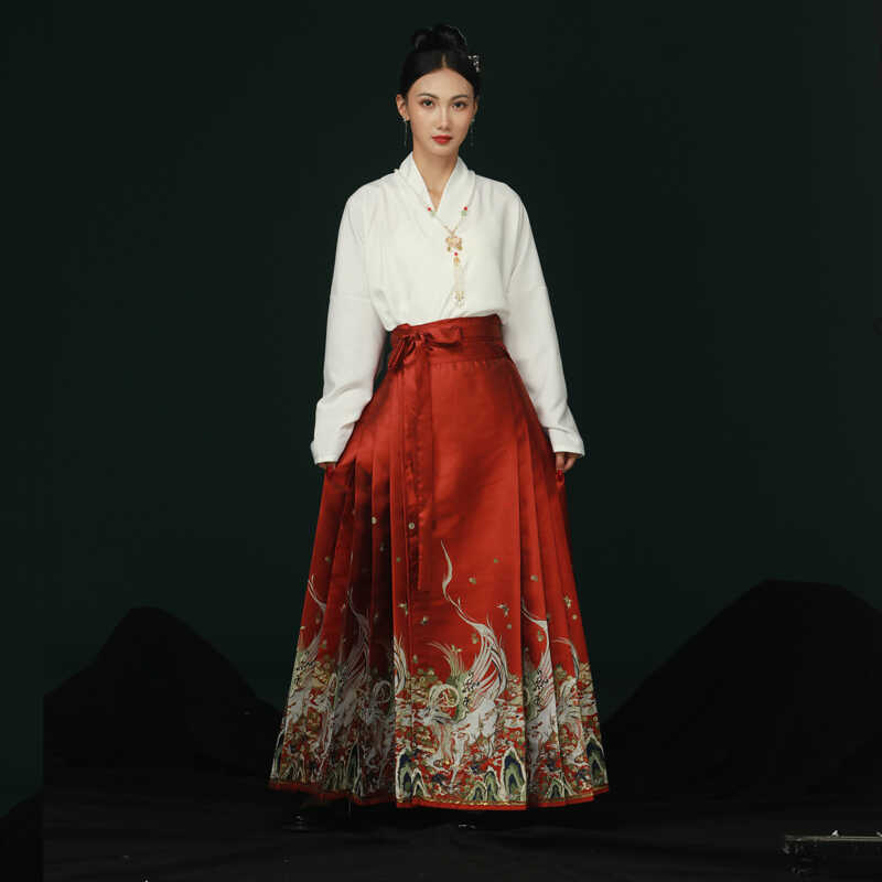 春秋套装新中式汉服织金马面裙