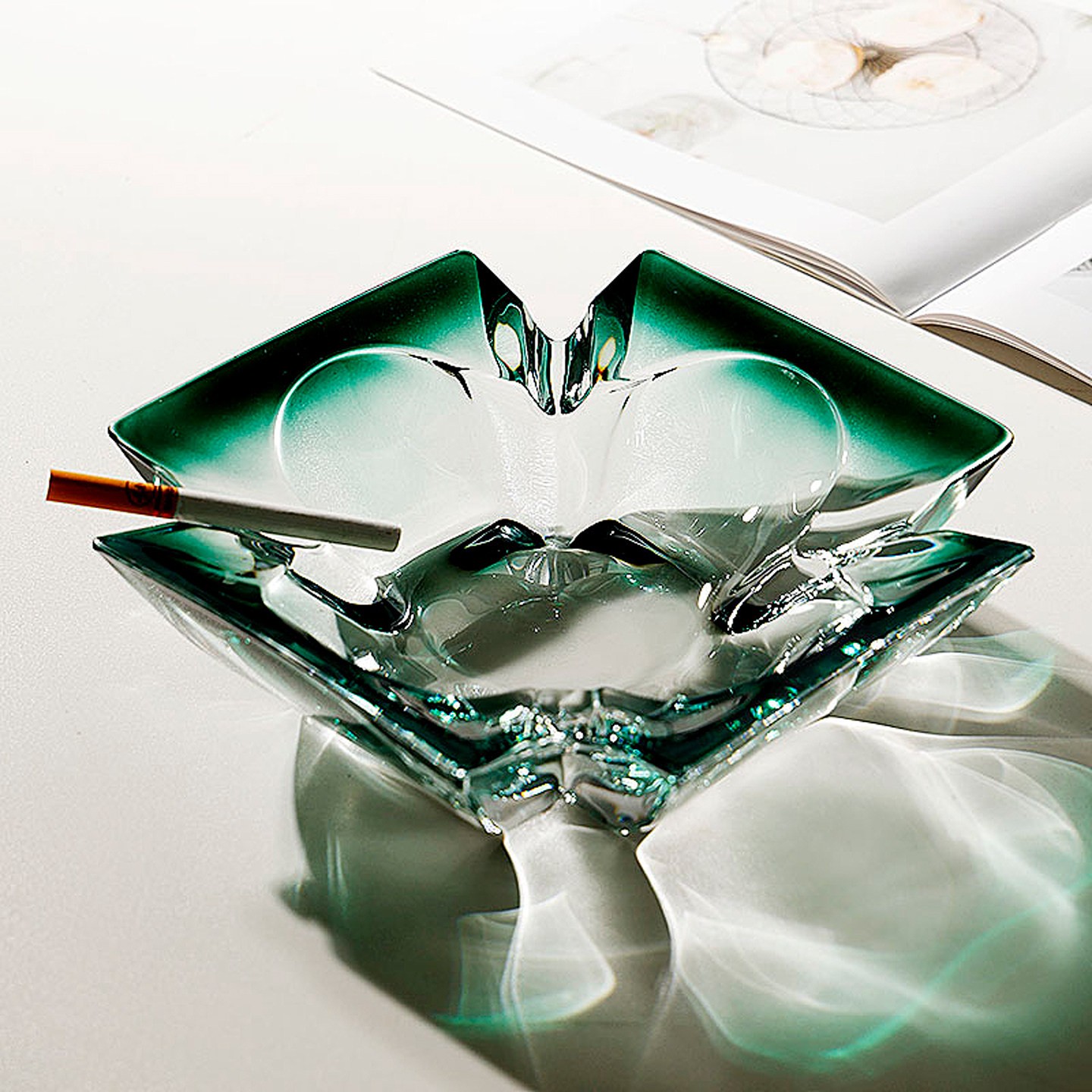 创意渐变色方形花瓣烟灰缸加厚玻璃客厅办公室时尚桌面装饰品摆件,家居饰品,装饰烟灰缸,淘宝优惠券,粉丝福利购,淘宝优惠卷