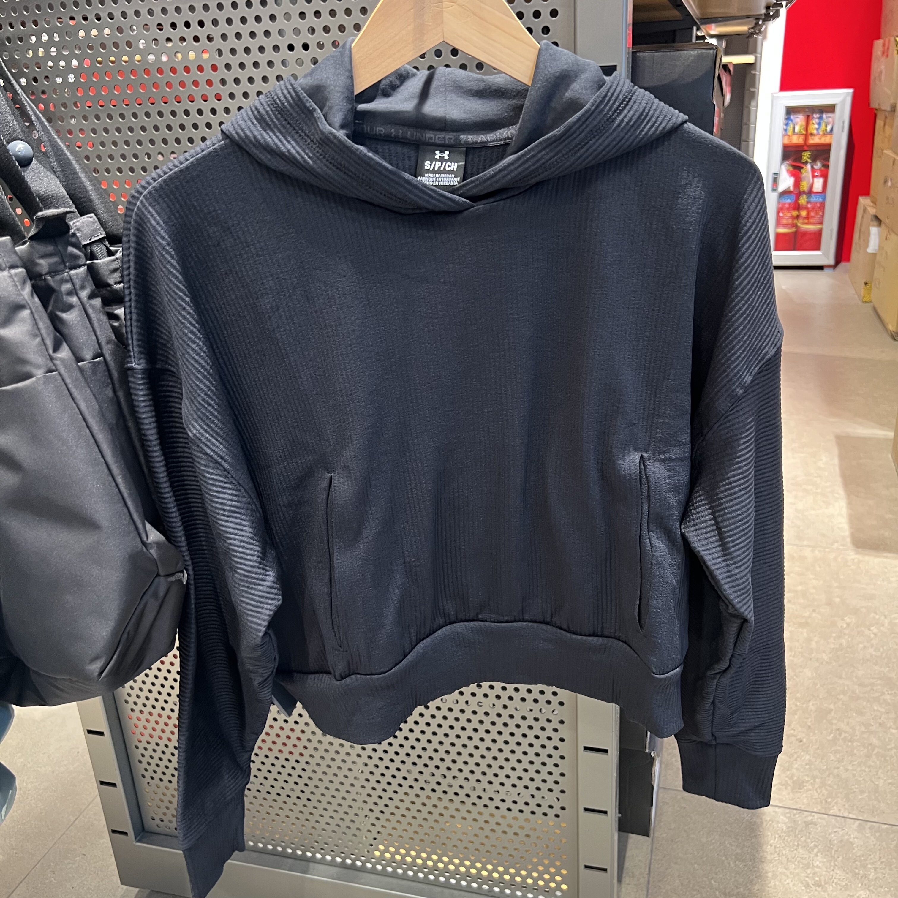 UA/安德玛正品新款女士简约运动经典连帽卫衣套头衫1382732