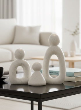 北欧简约陶瓷人物造型客厅摆件