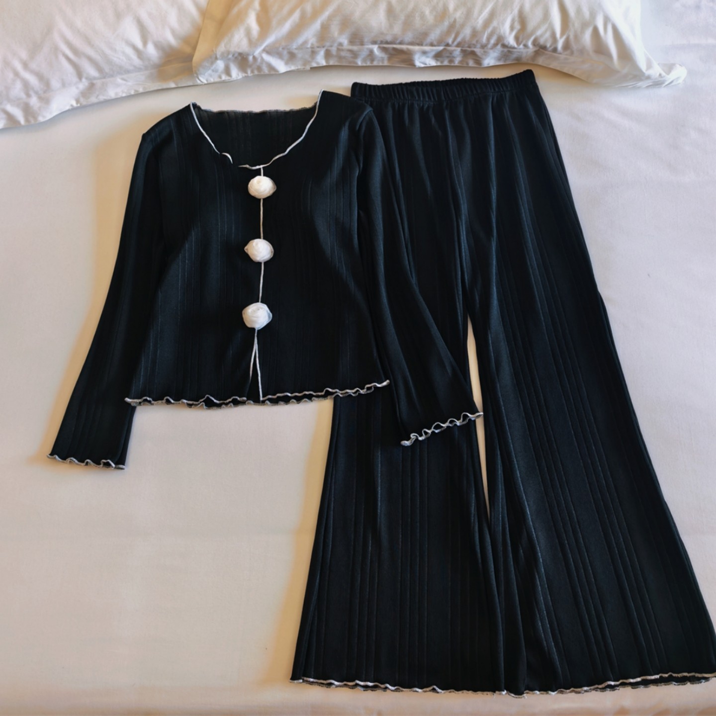 带胸垫睡衣女春秋冬季长袖长裤两件套新款甜美网红风提花棉家居服,女士内衣/男士内衣/家居服,睡衣/家居服套装,淘宝优惠券,粉丝福利购,淘宝优惠卷