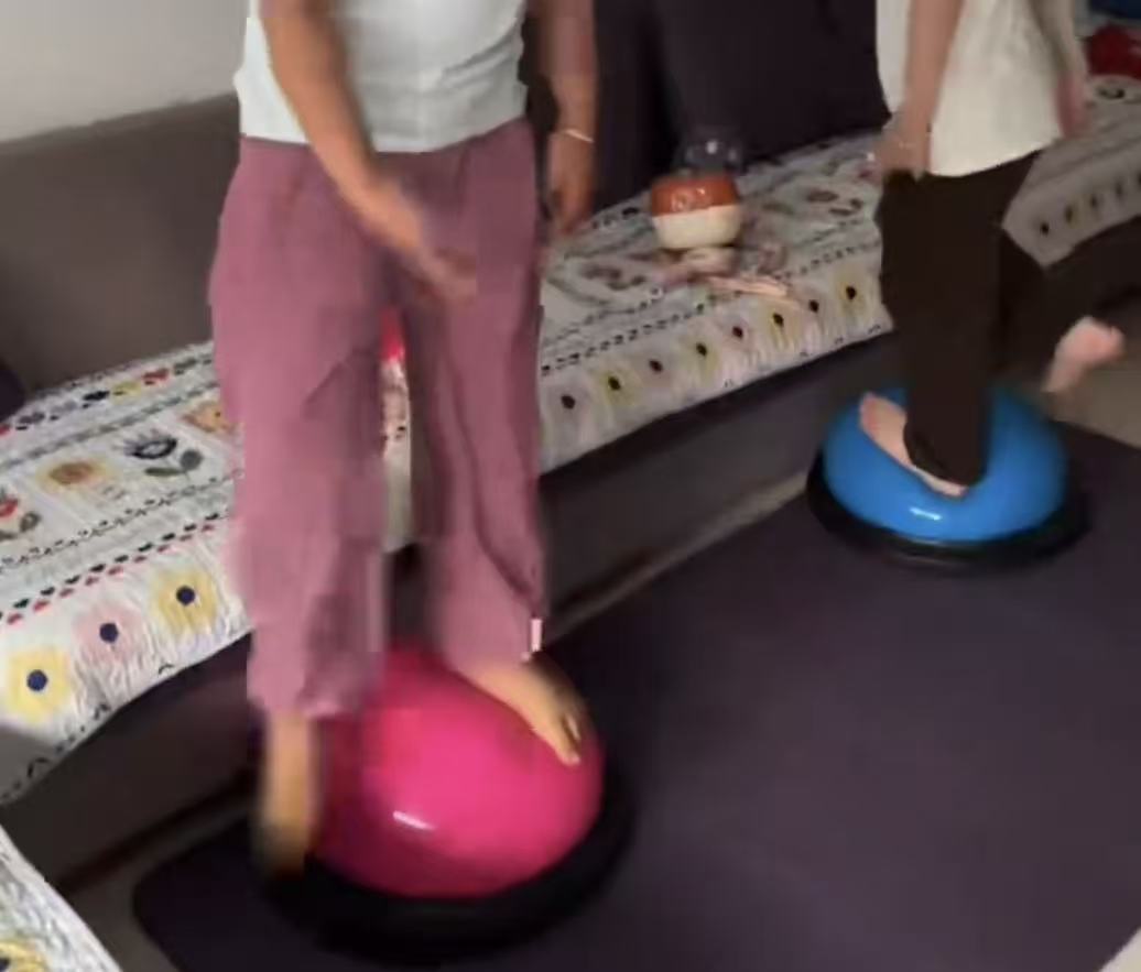 塑身瑜伽器材波速球半圆平衡球瑜伽训练加厚防滑脚踩健身家用健身