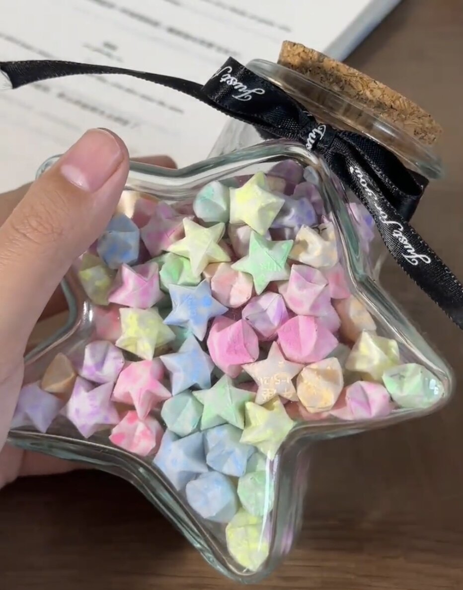 幸运星手工荧光夜光星星折纸小星星许愿瓶礼物汽车摆件饰品