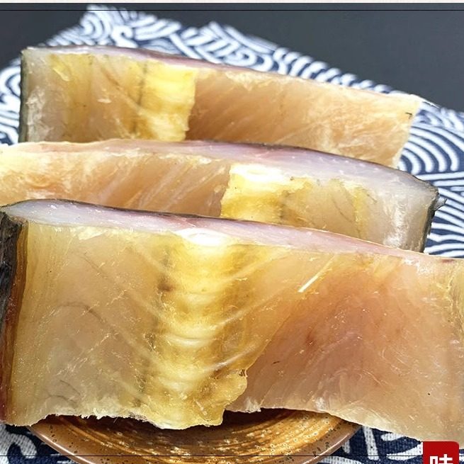 中段洪湖草鱼块真空装风干