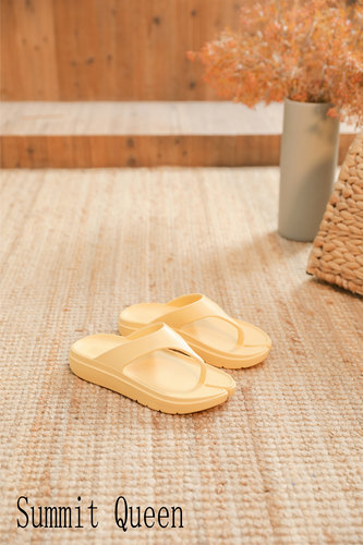 SummitQueen休闲踩屎感人字拖