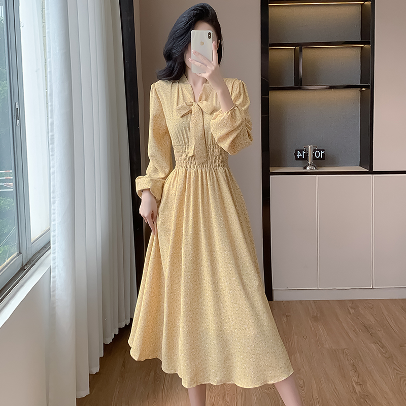 实拍碎花雪纺连衣裙子春秋2025年新款女装长袖温柔风显瘦减龄气质