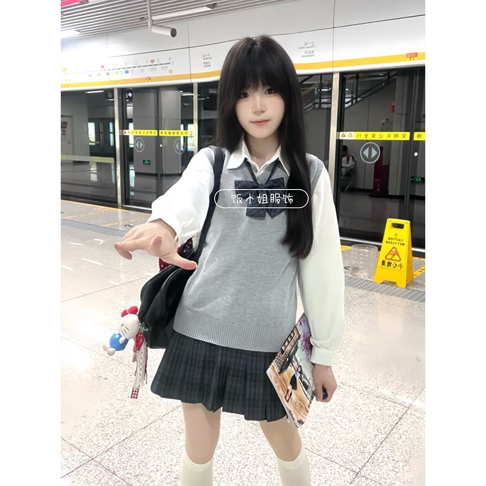 原创JK制服日系学院风套头V领毛衣女学生纯色基础马甲背心针织衫