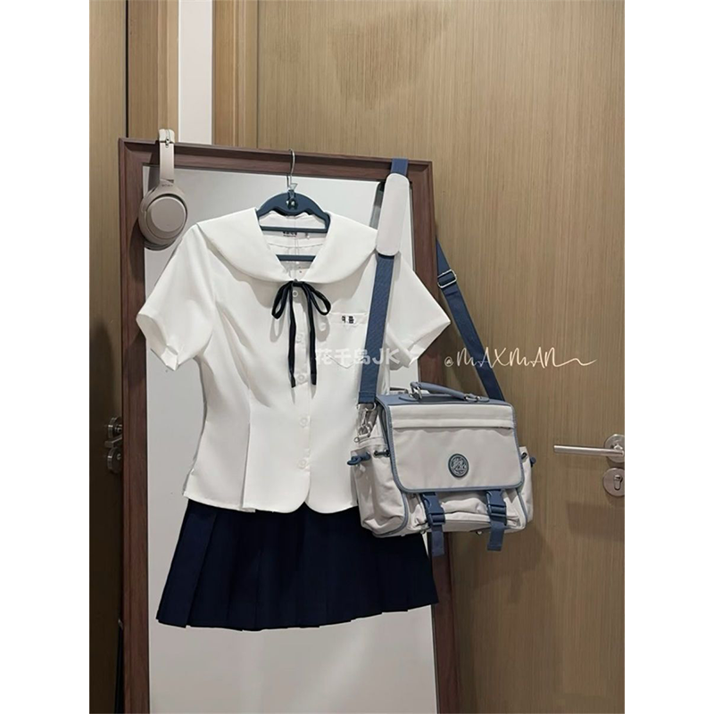 原创娃娃领JK制服日系夏季新款短袖刺绣白色上衣收腰显瘦套装格裙