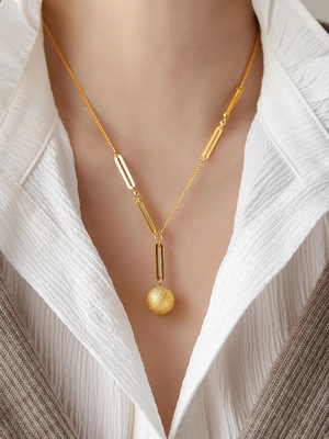 2023年金球回形针设计钛钢项链18k金电镀女直播爆款项链