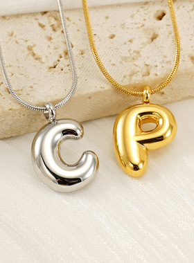 跨境热销气泡26个英文字母光面吊坠项链小众百搭镀金钛钢项链饰品