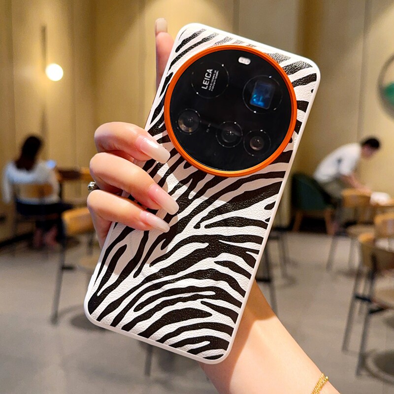 创意斑马纹适用小米15Ultra手机壳磁吸皮纹新款小米14Ultra保护套全包防摔硅胶软边15Ultra高档橙色金属镜头