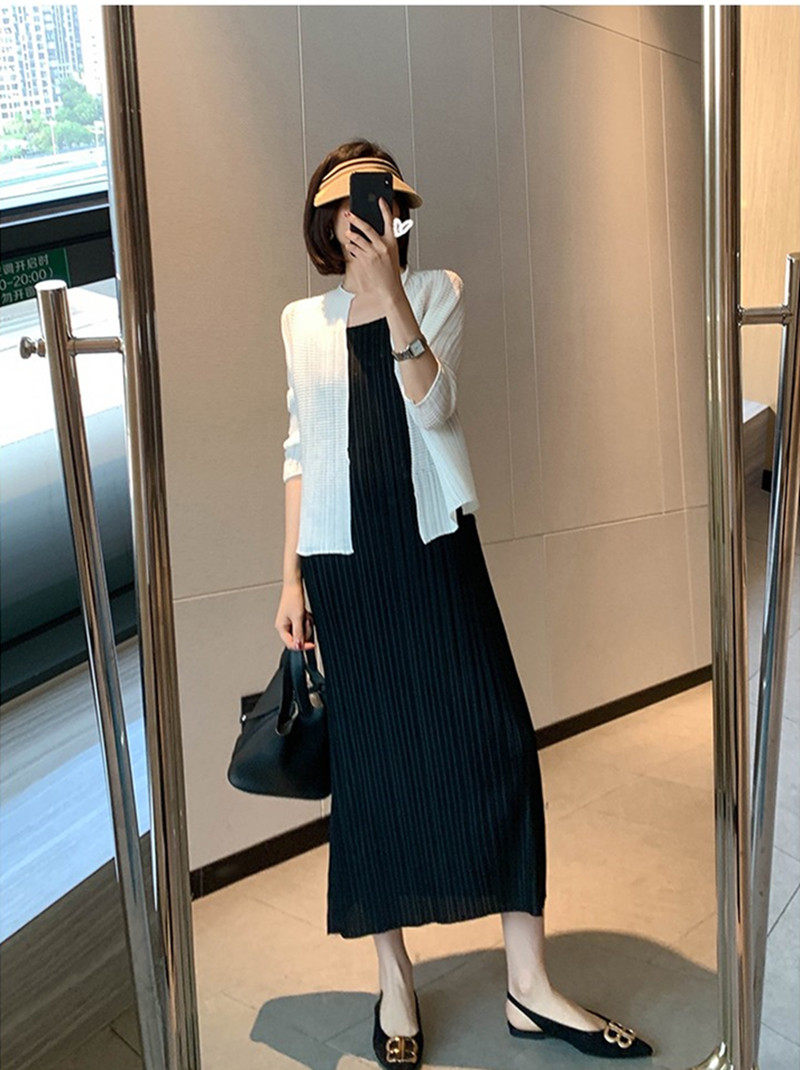 星芭莎褶皱褶皱夏季吊带无袖一字领A字裙中长款通勤显瘦连衣裙女