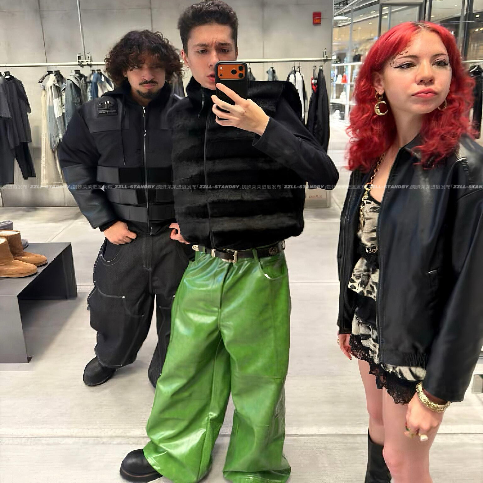 「SKI滑雪新季」 VANA ILUSION 3B刺绣双面穿皮草棉服马甲男女潮