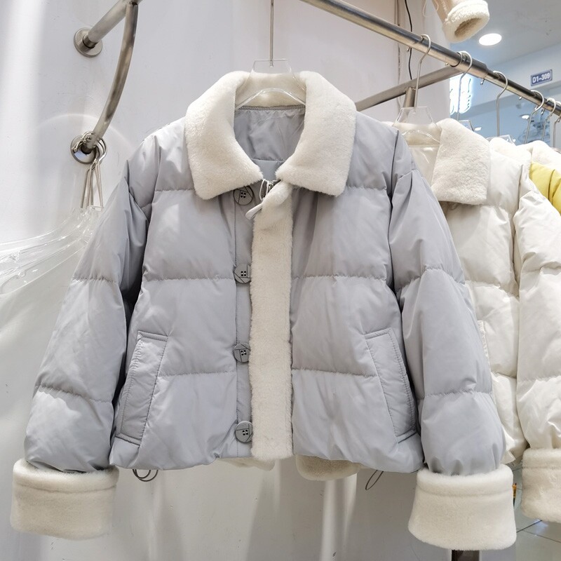 韩系短款羊羔毛翻领糖果色羽绒服女设计感小个子百搭白鸭绒外套冬