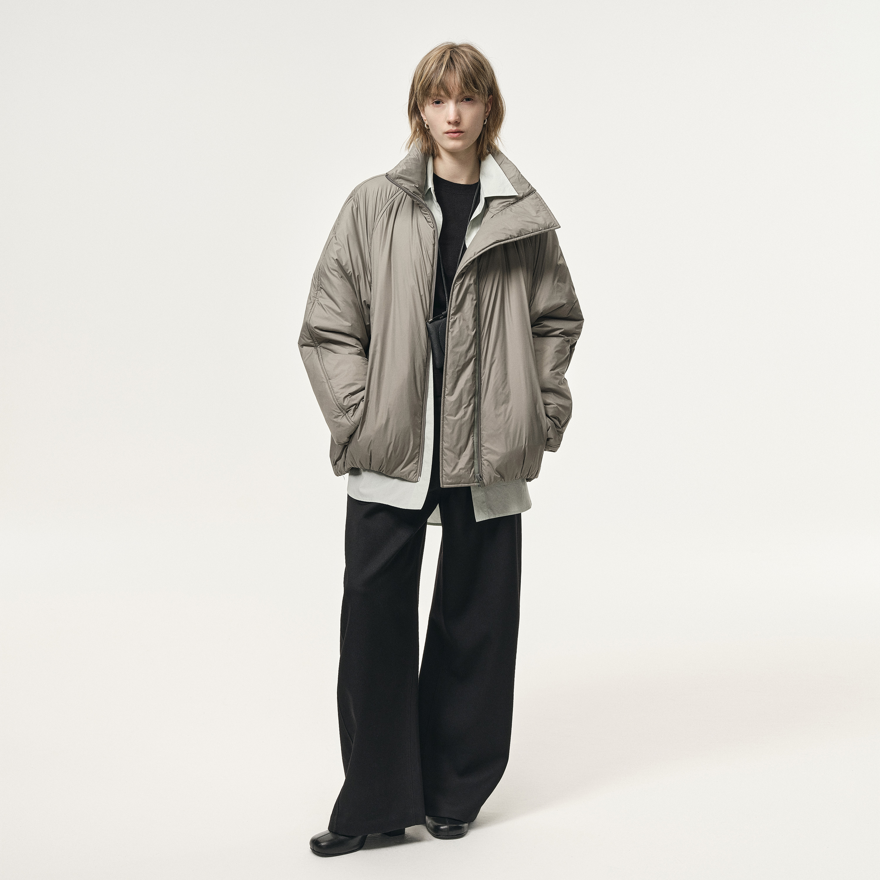 白弓超轻感100%锦纶短款立领棉衣外套女2025年秋冬季新款56691