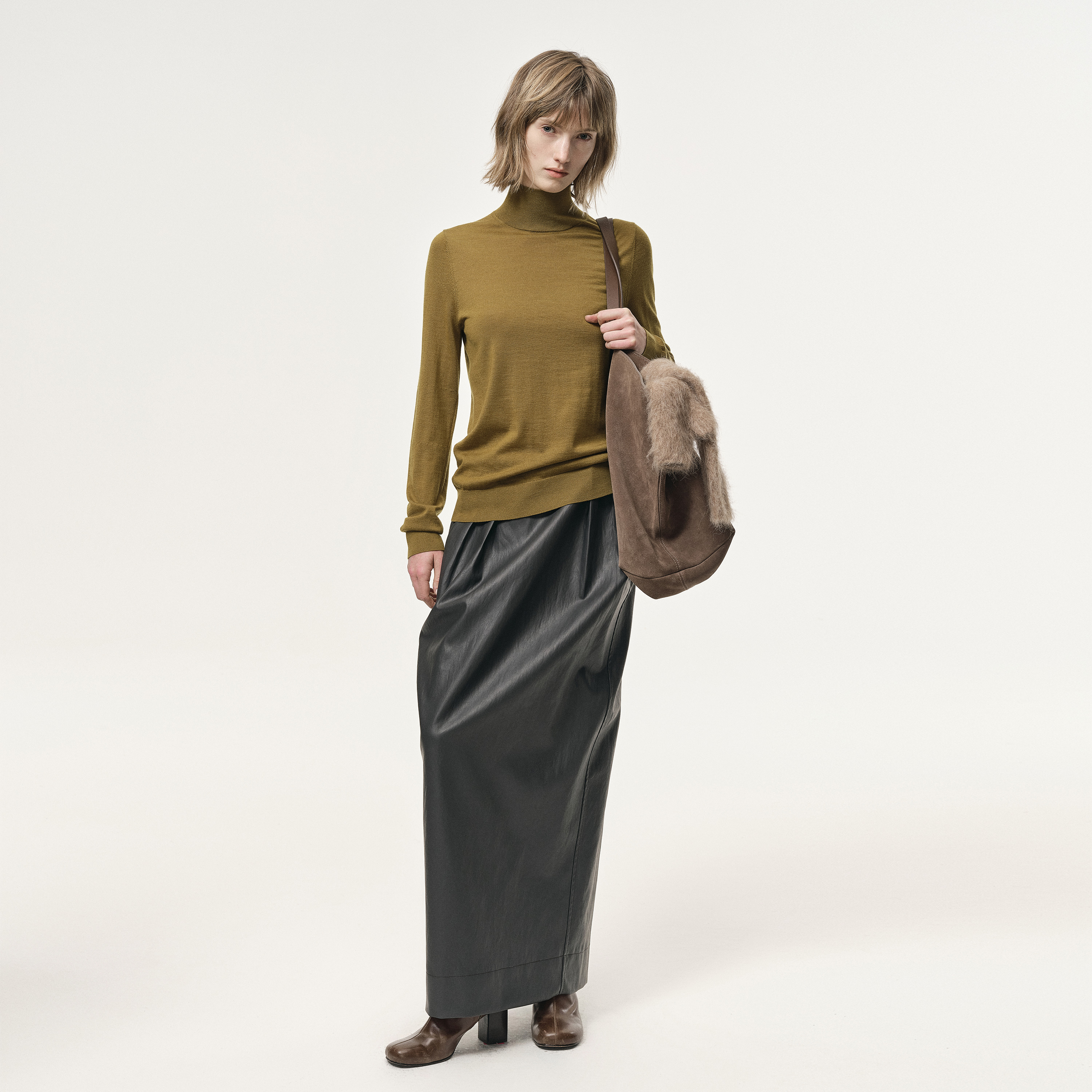 白弓特供定制金属丝仿皮感时尚直筒H版半身裙女25年冬季新款57551