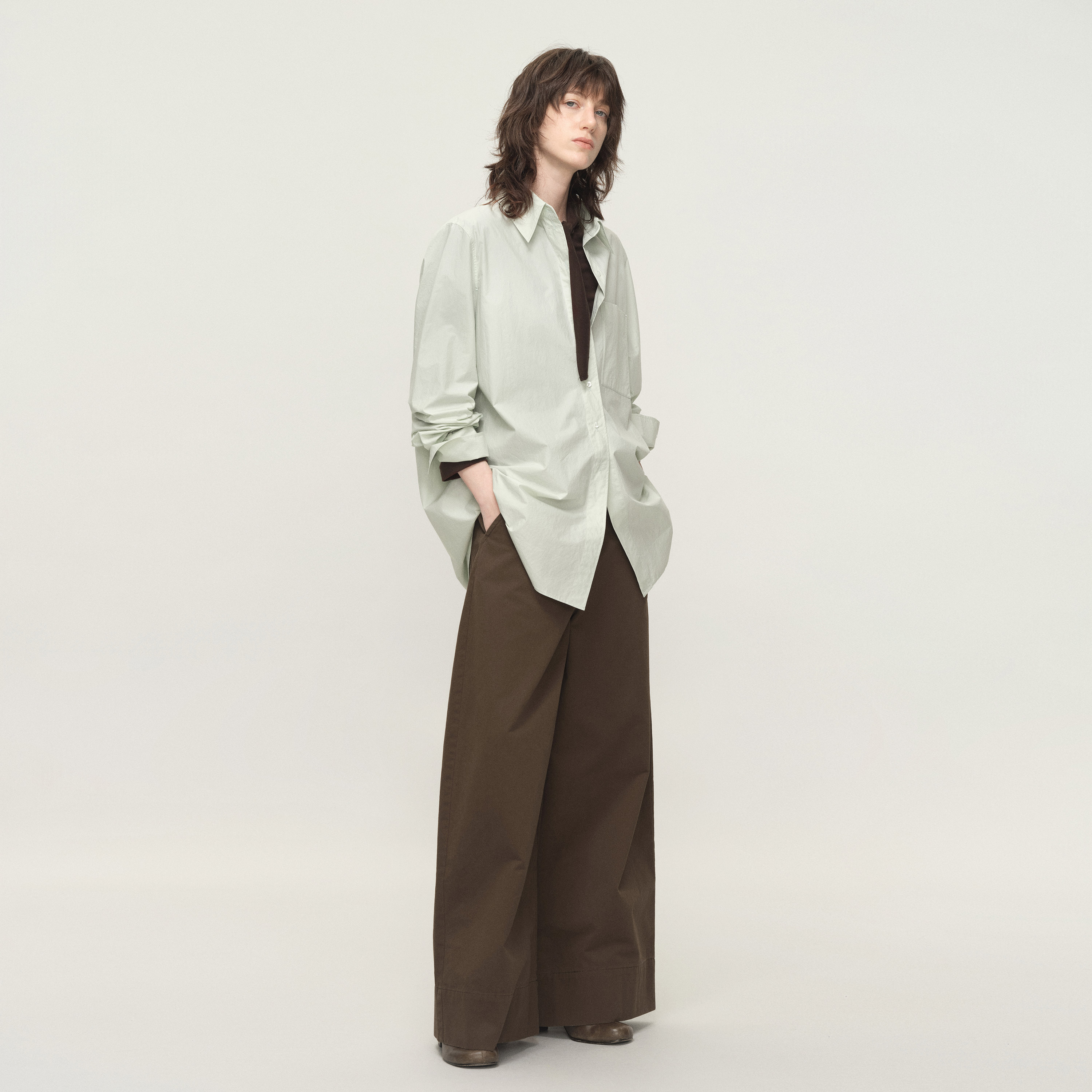 白弓2025冬季新款加厚磨毛感弯刀裤休闲裤女宽松阔腿长裤子56736