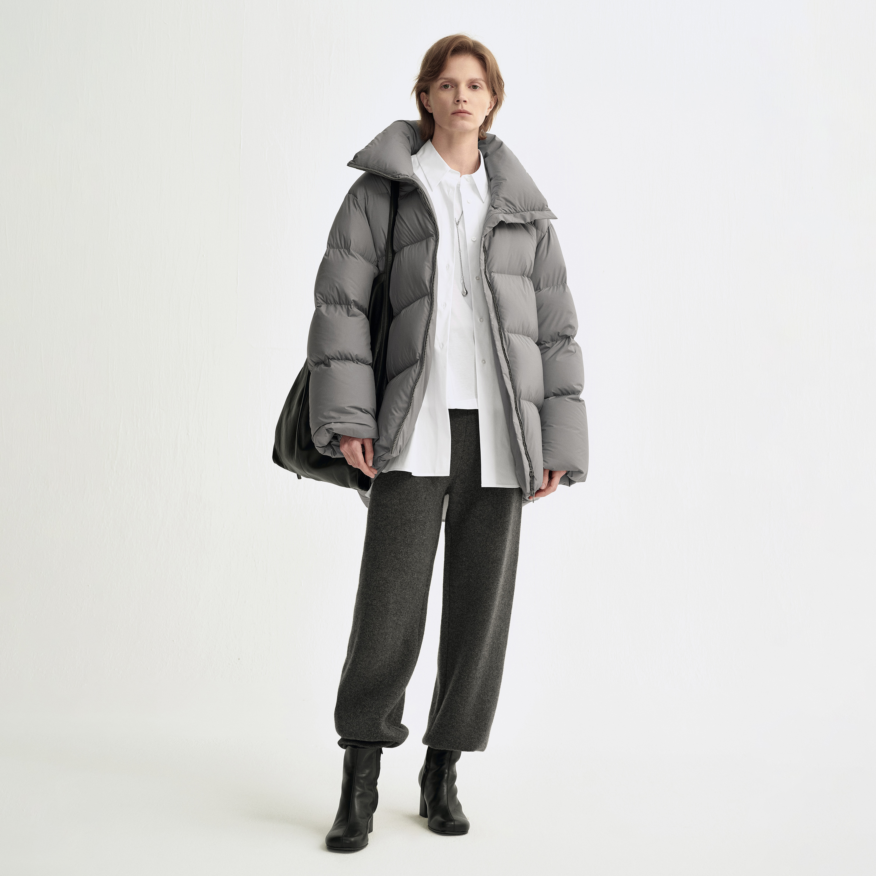 白弓2024年冬季新款90鹅绒直筒设计感立领加厚羽绒服外套女52626