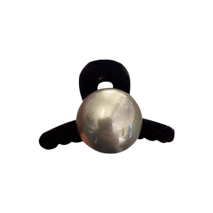 灰调珍珠发夹刘海小抓夹女2025新款高级感鲨鱼夹子头饰半扎发发卡