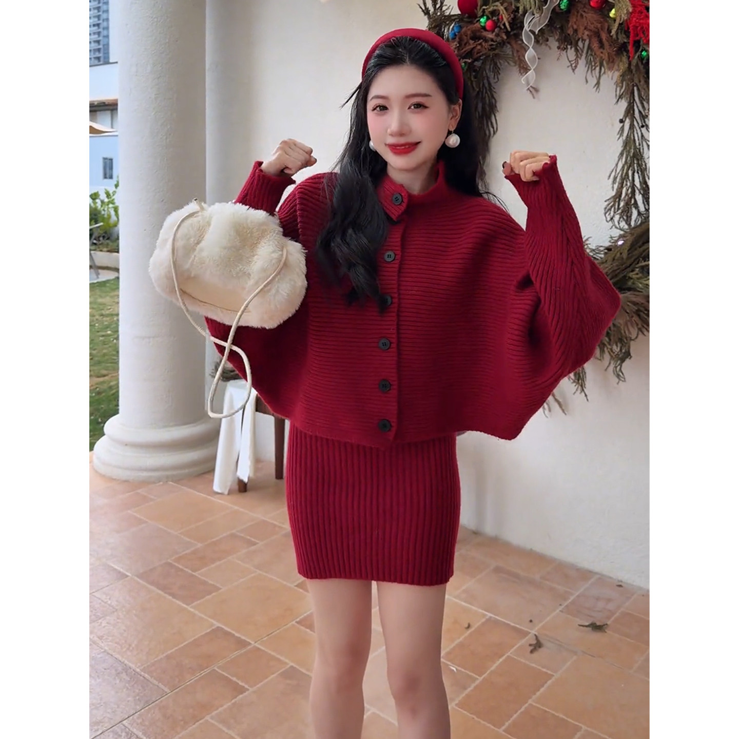 新年战袍红色针织毛衣连衣裙子女秋冬季2026新款内搭包臀短裙套装