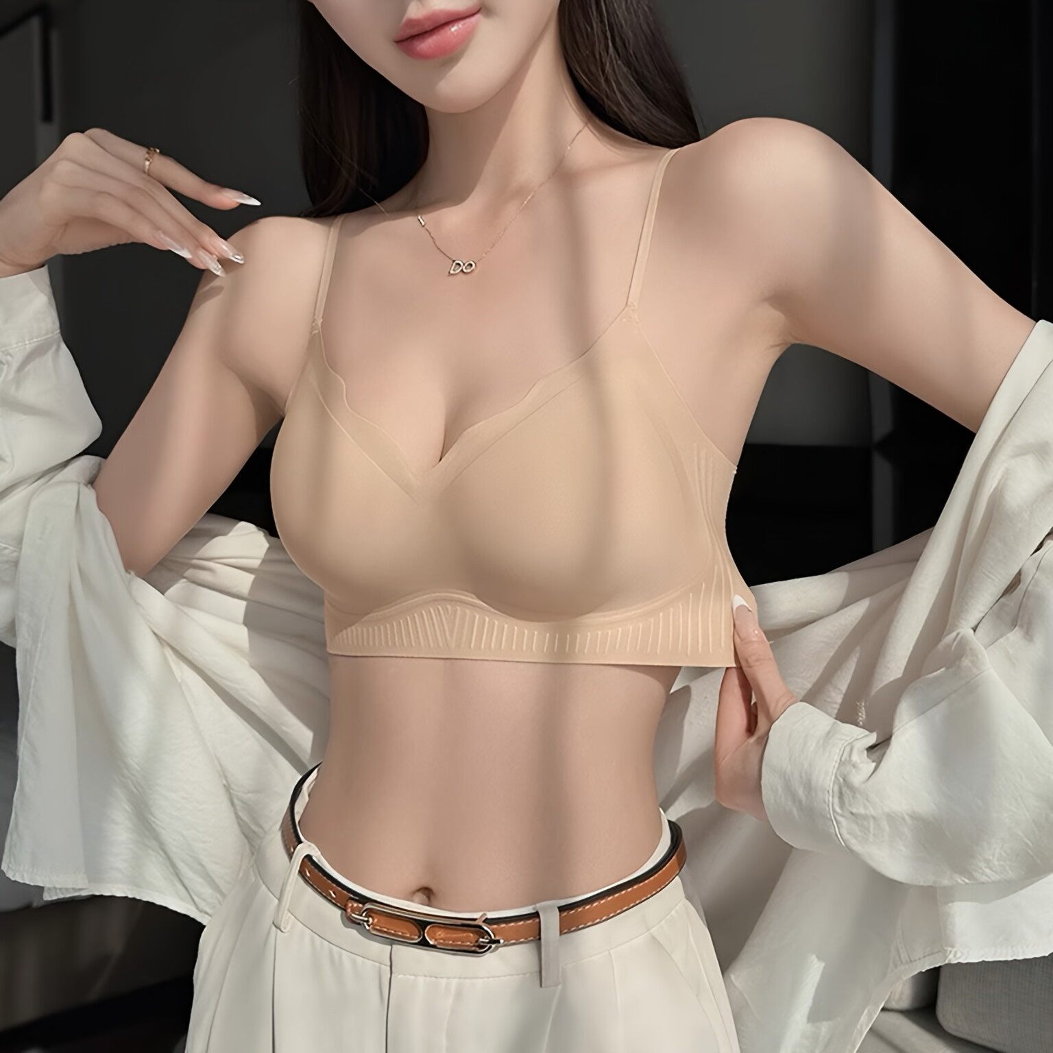 维多利亞粉底液内衣女聚拢小胸夏季薄款隐形无痕无钢圈文胸一片式