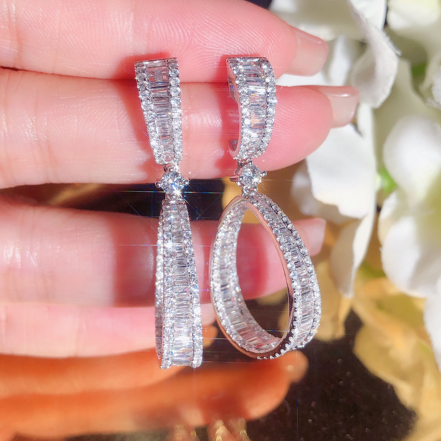 18k金3克拉t方冰糖水滴满钻钻石耳环耳坠镶嵌珠宝真金真钻