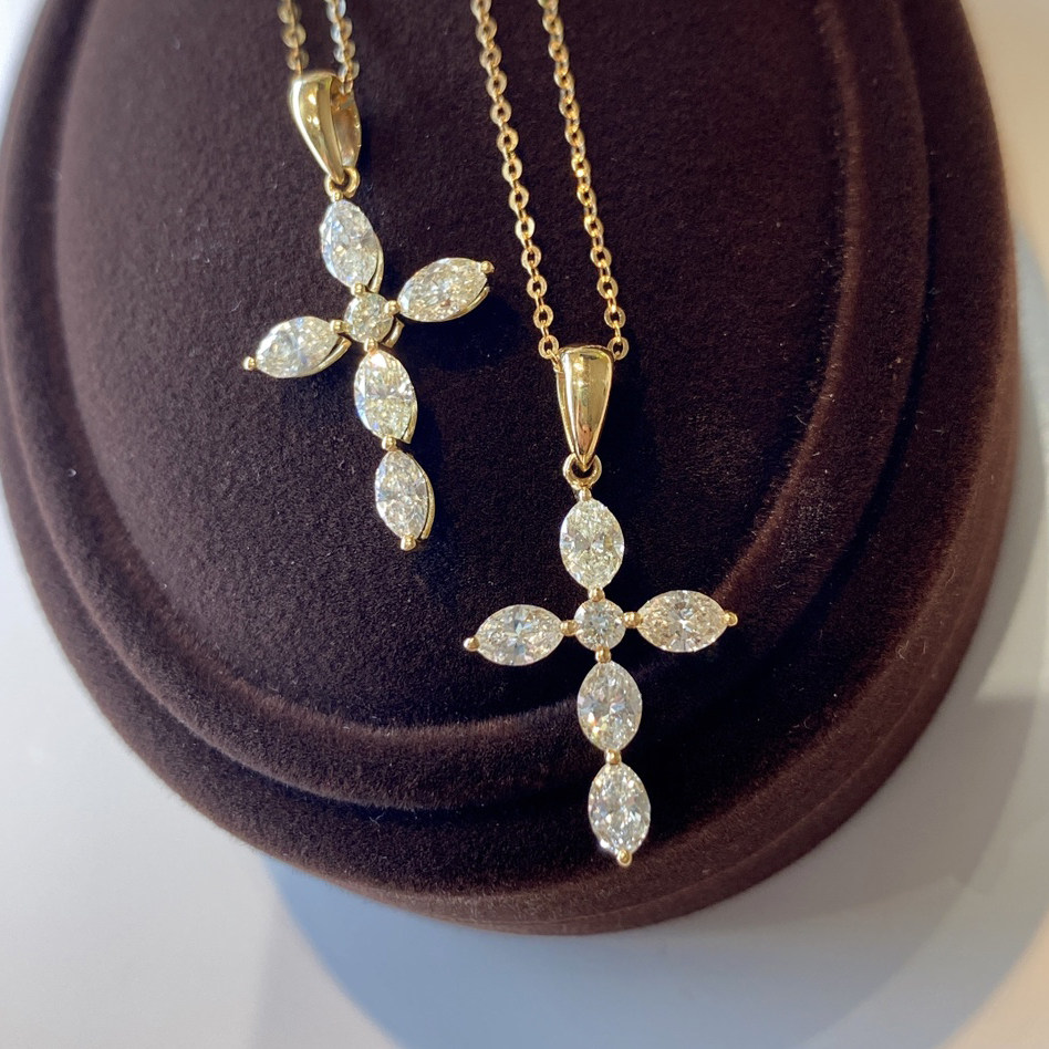 18k金85分马眼圆钻十字架钻石项链吊坠颈饰性感唯美珠宝群镶嵌