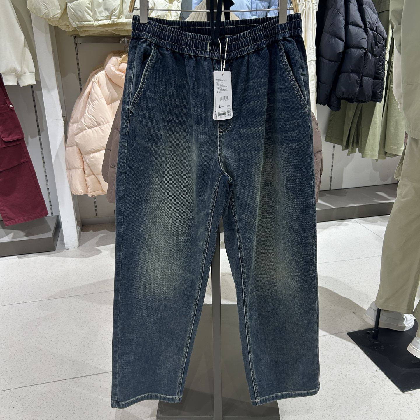 2025年冬季新品新款休闲时尚款男装直筒牛仔长裤R154126061以纯