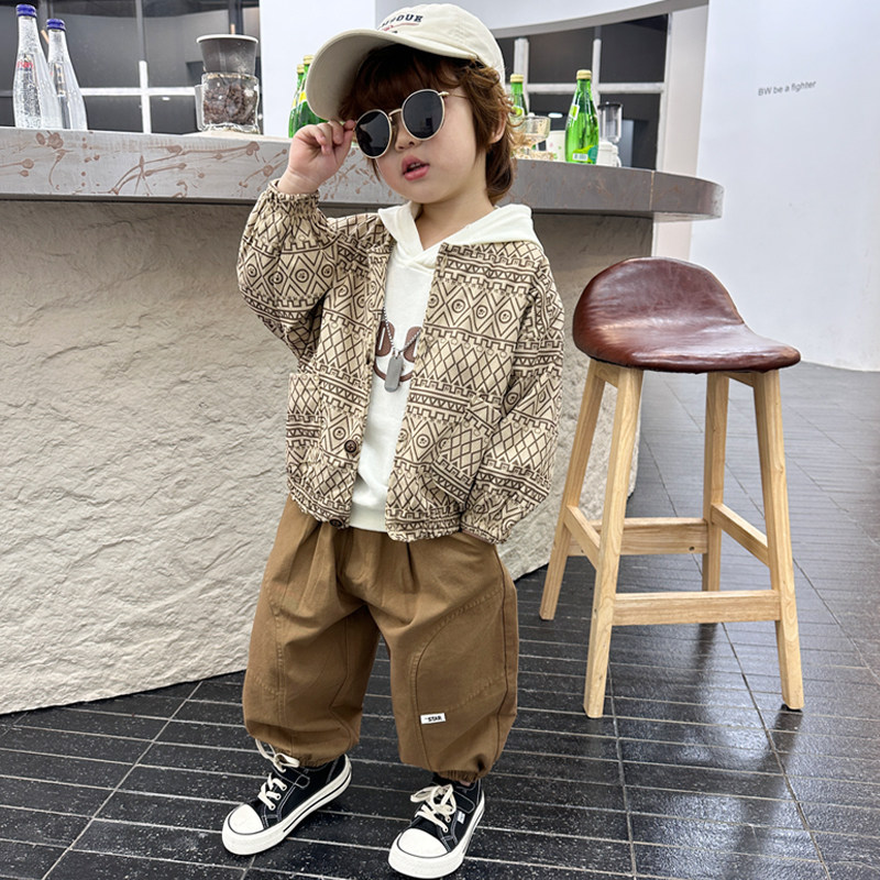 英国DHWA男童套装2025新款痞帅儿童春秋休闲外套连帽卫衣三件套潮