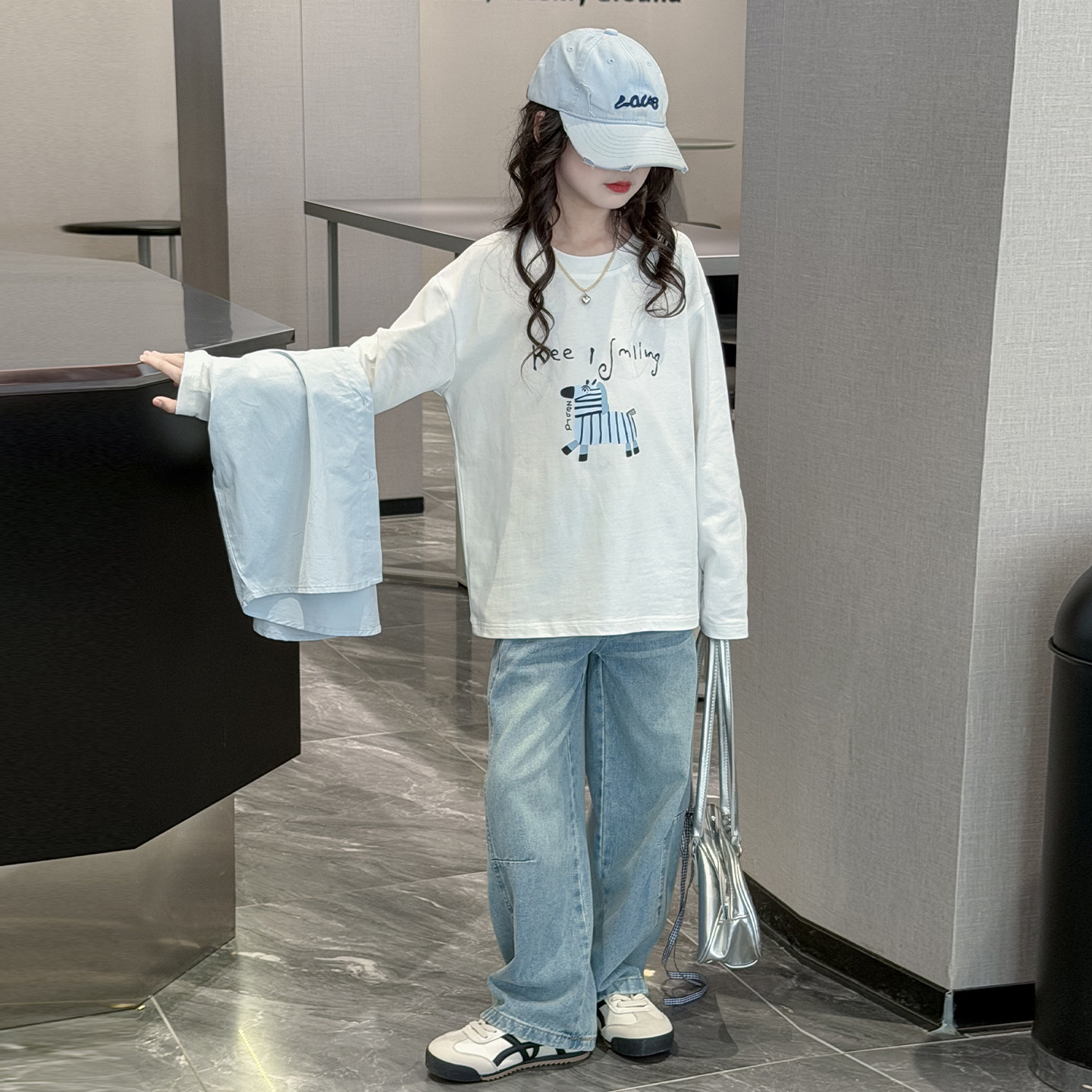 女童T恤春装2026新款女孩大童超好看纯棉长袖儿童韩系白色打底衫