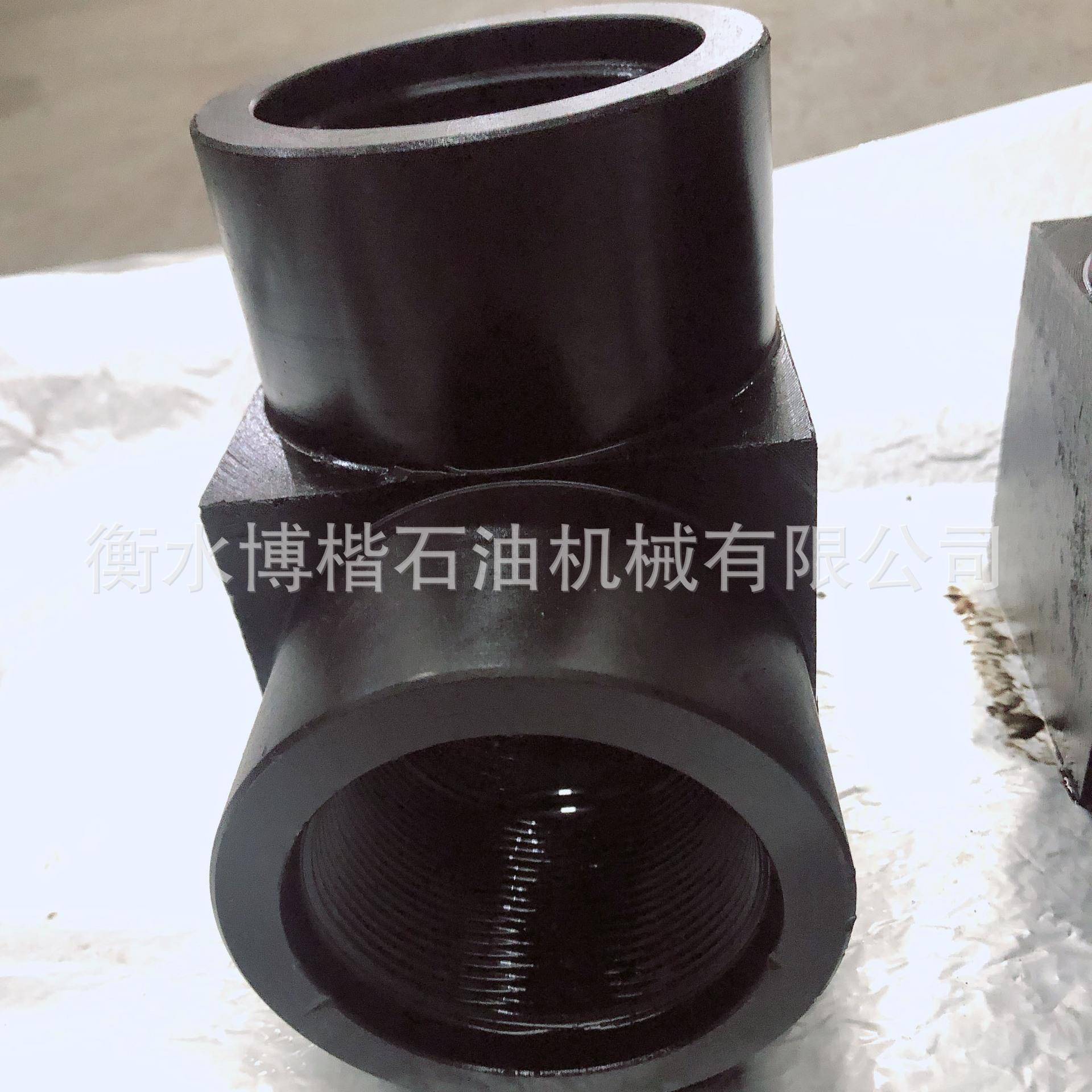 厂家供应高压由壬直角三通四通 2寸2.5寸气井配件 现货销售