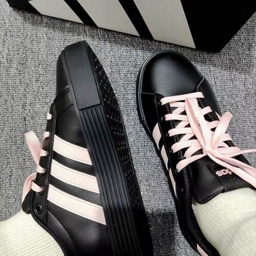 Adidas/阿迪达斯Daily 4.0女款黑粉色时尚舒适百搭休闲板鞋KH8004