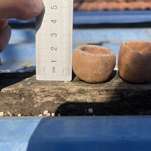 纯手工手捏素烧拇指盆多肉盆手工花盆复古透气特小粗陶原色专用