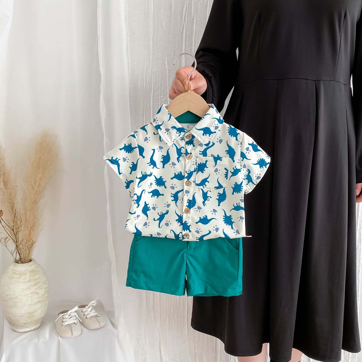 欧美风男童夏装恐龙短袖短裤套装宝宝外出休闲卡通帅气衬衫两件套