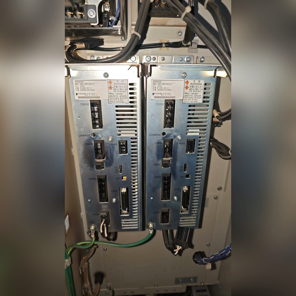 安川机器人外部轴放大器SRDA-SDB71A01A-E 议价