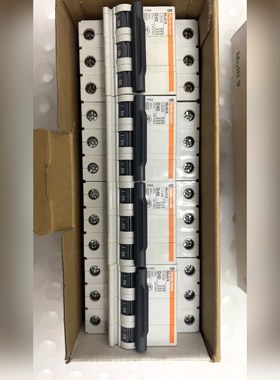 施耐德 梅兰日兰 低压断路器 C65N d63d40d2 议价