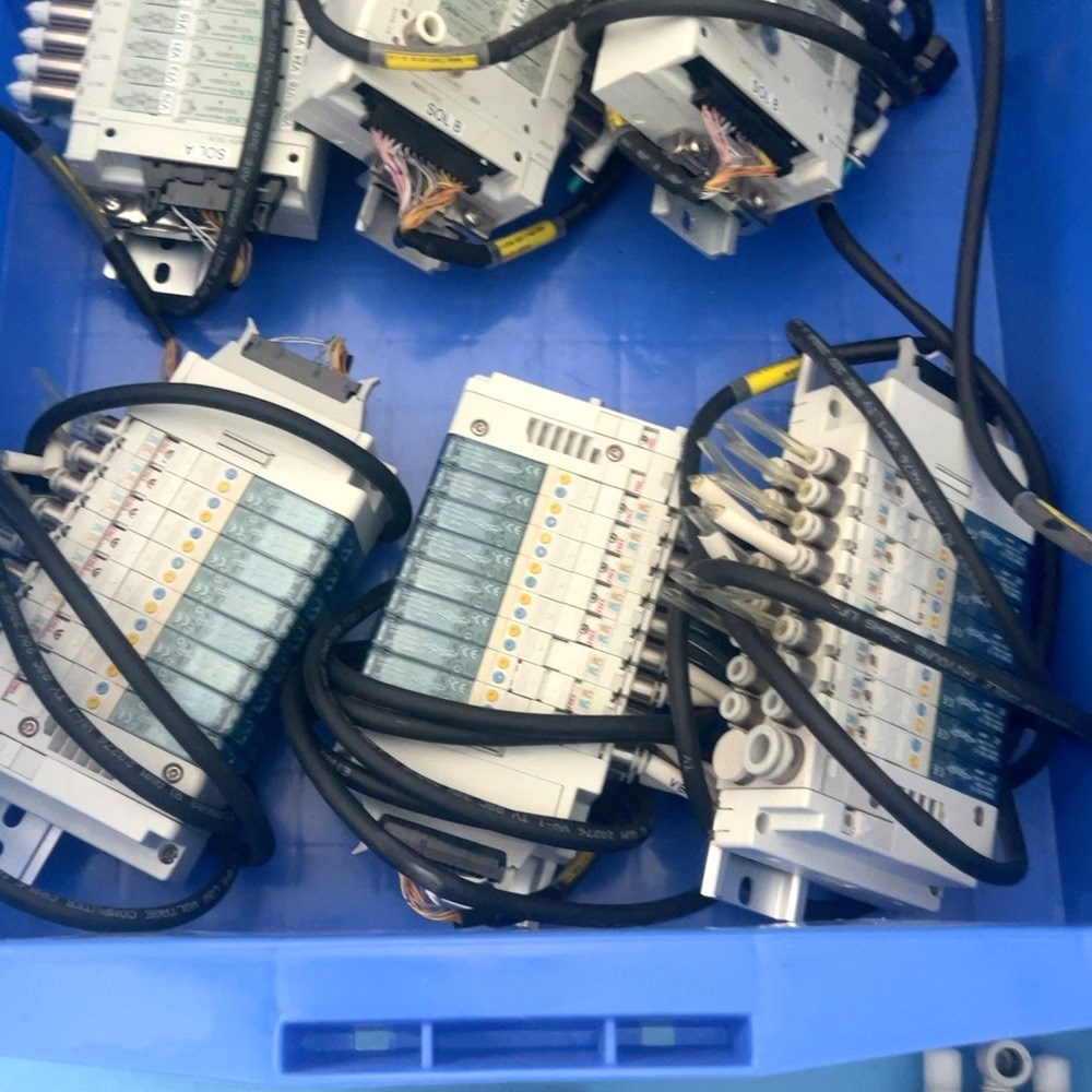 SMC电磁阀组SJ3A60-5CU-C4 图片三套打包出8 议价