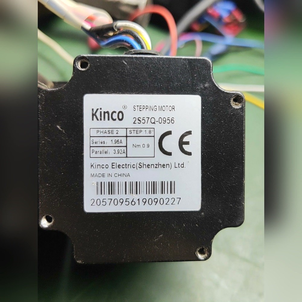 2S57Q-0956 步科57步进电机原装实物拍 议价