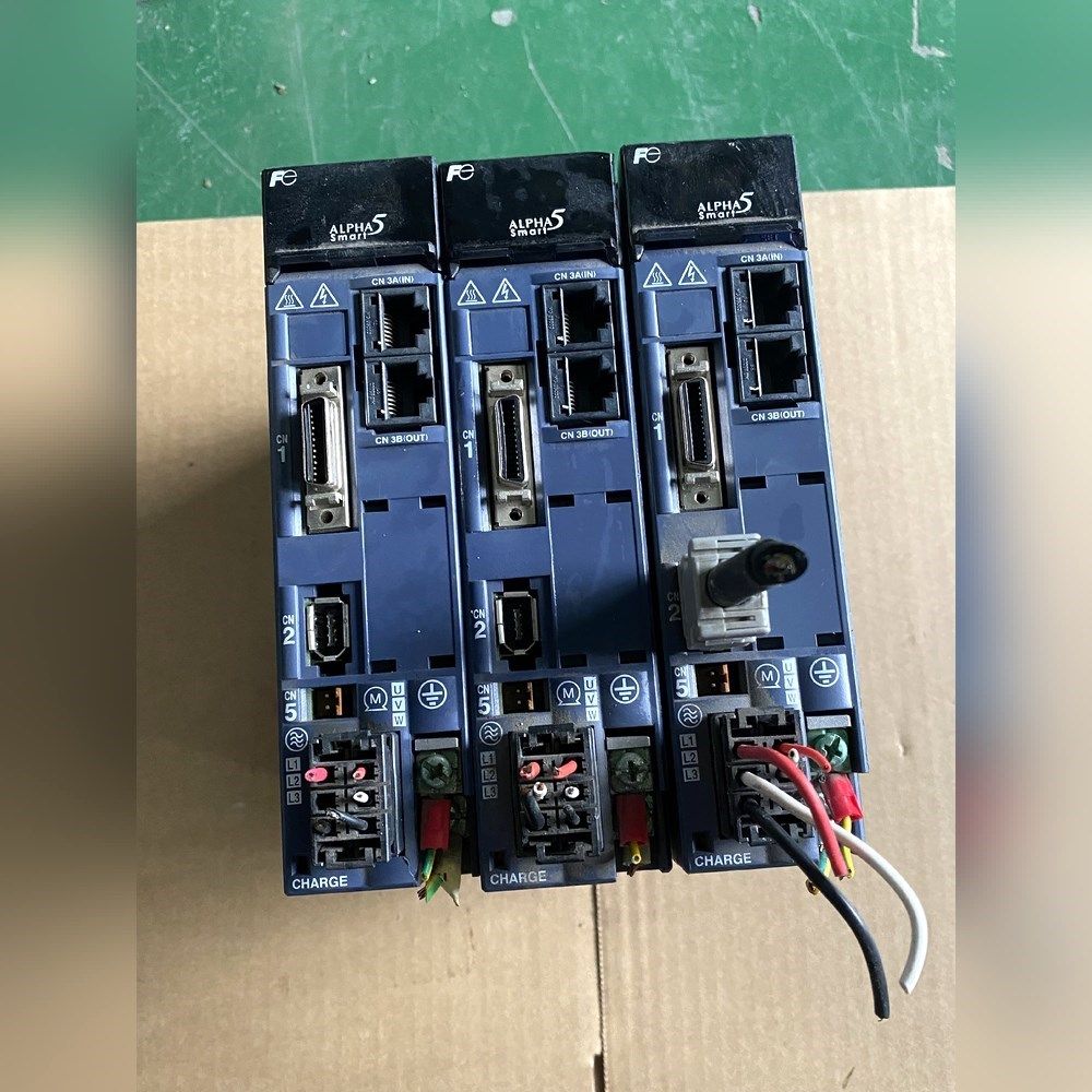 富士伺服驱动器 RYH401F5-VV2 220v 议价