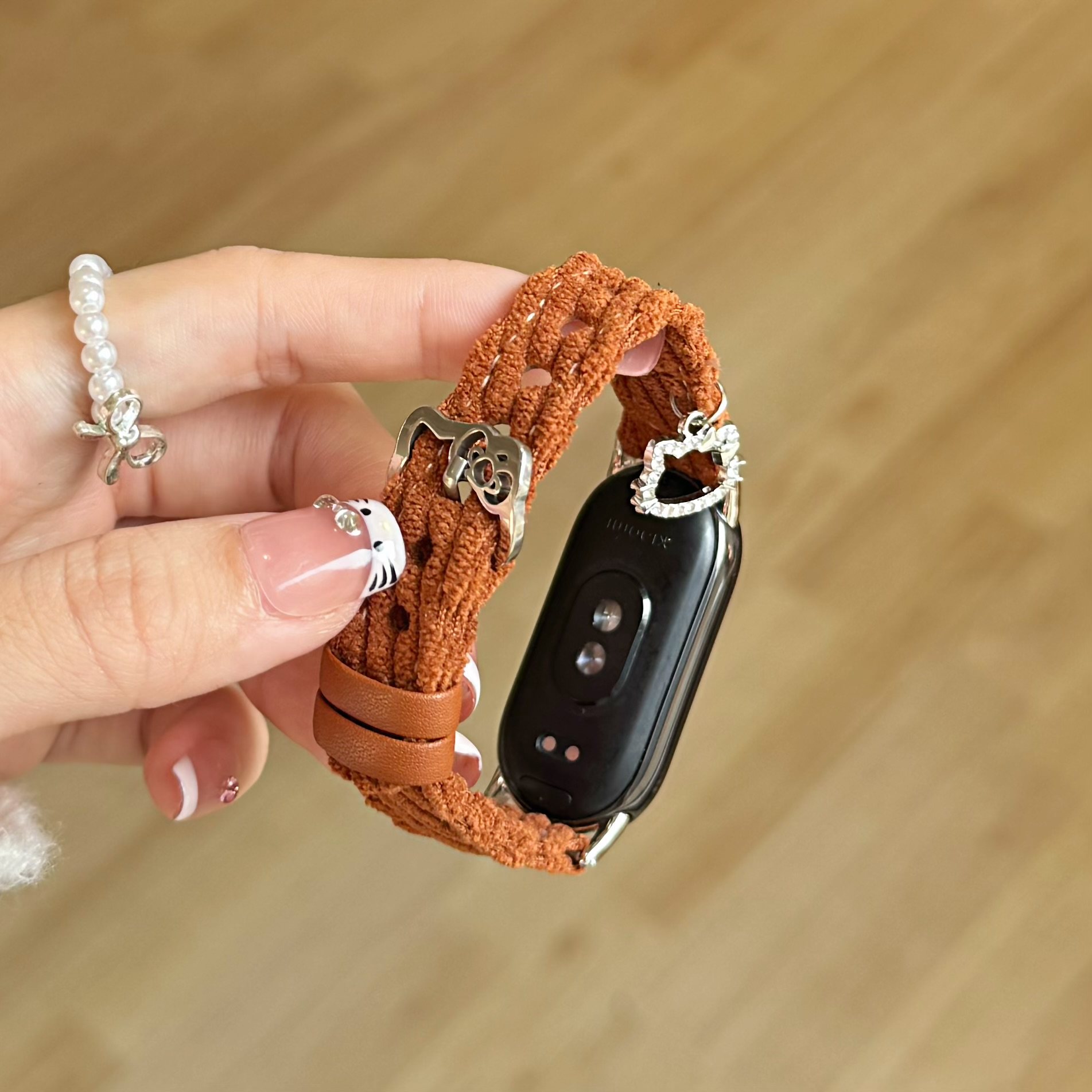 IWUJIAO小米手环10 9 8 腕带 表带通用NFC版 新款秋冬款Kitty猫扣灯芯绒 细款显瘦手表带