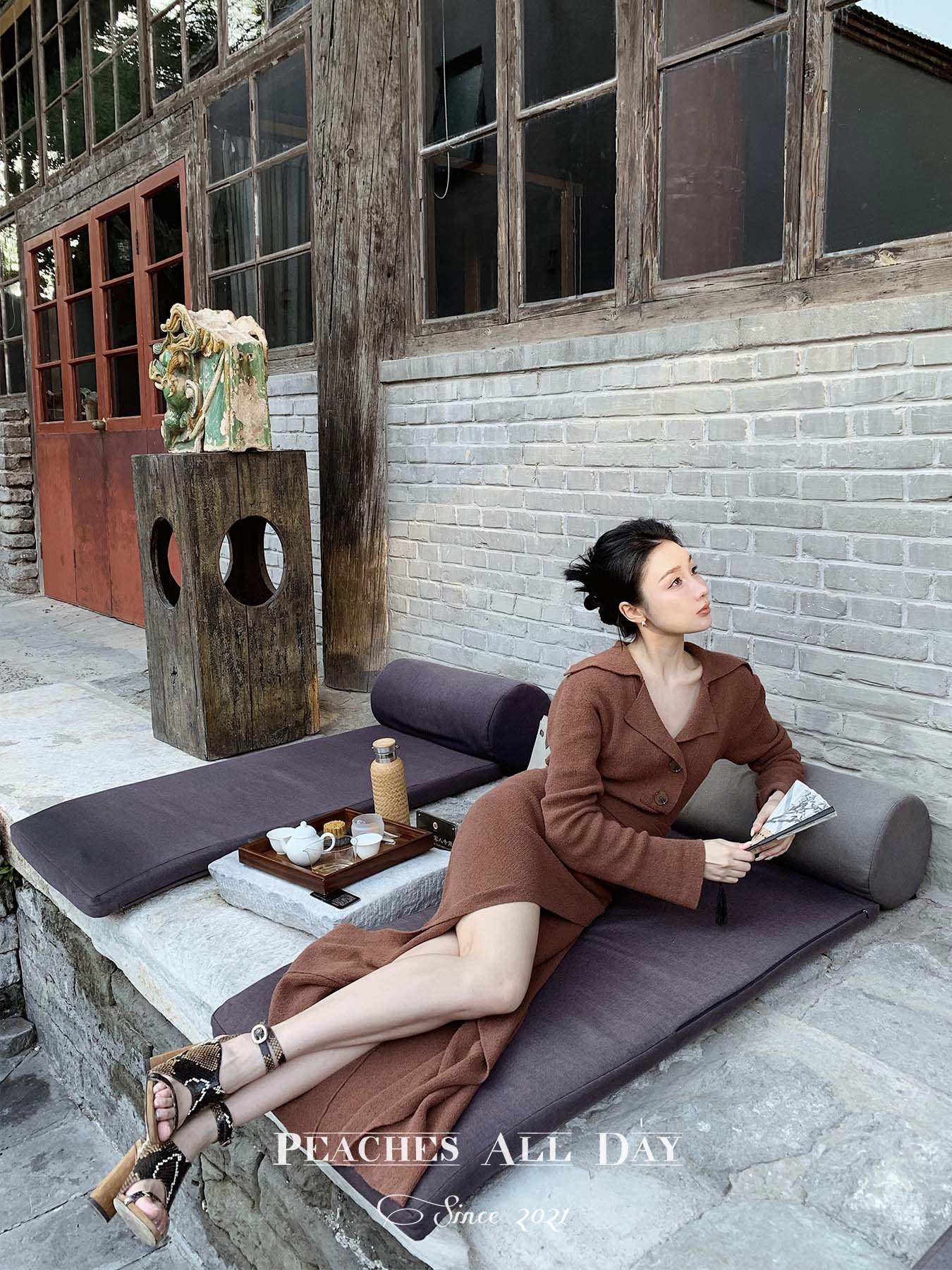 气质开叉圈圈纱du家针织套装