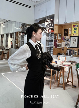 PEACHES ALL DAY小香风定制珠宝纽扣轻薄宫廷衬衫羊毛马甲两件套