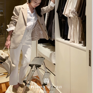 PEACHES ALL DAY平底鞋就靠你了 烟管直筒四面弹显瘦白牛仔裤