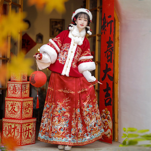 明制拜年汉服女秋冬马面裙古装