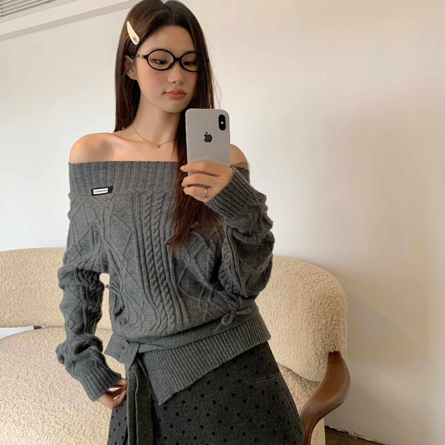 12/8 00:00【新品上新】尺尺间Lsland  一字肩下摆开衩毛衣